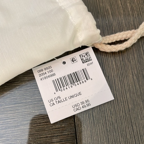 Snoopy Limited-Edition Plush Toy NWT & Dust Bag - Picture 9 of 14